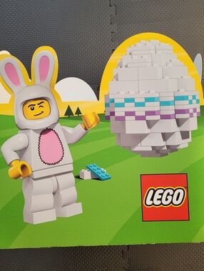 LEGO Easter Store Display Topper Sign 38cm X 38cm X 37cm (15"X15"X14") Very Rare